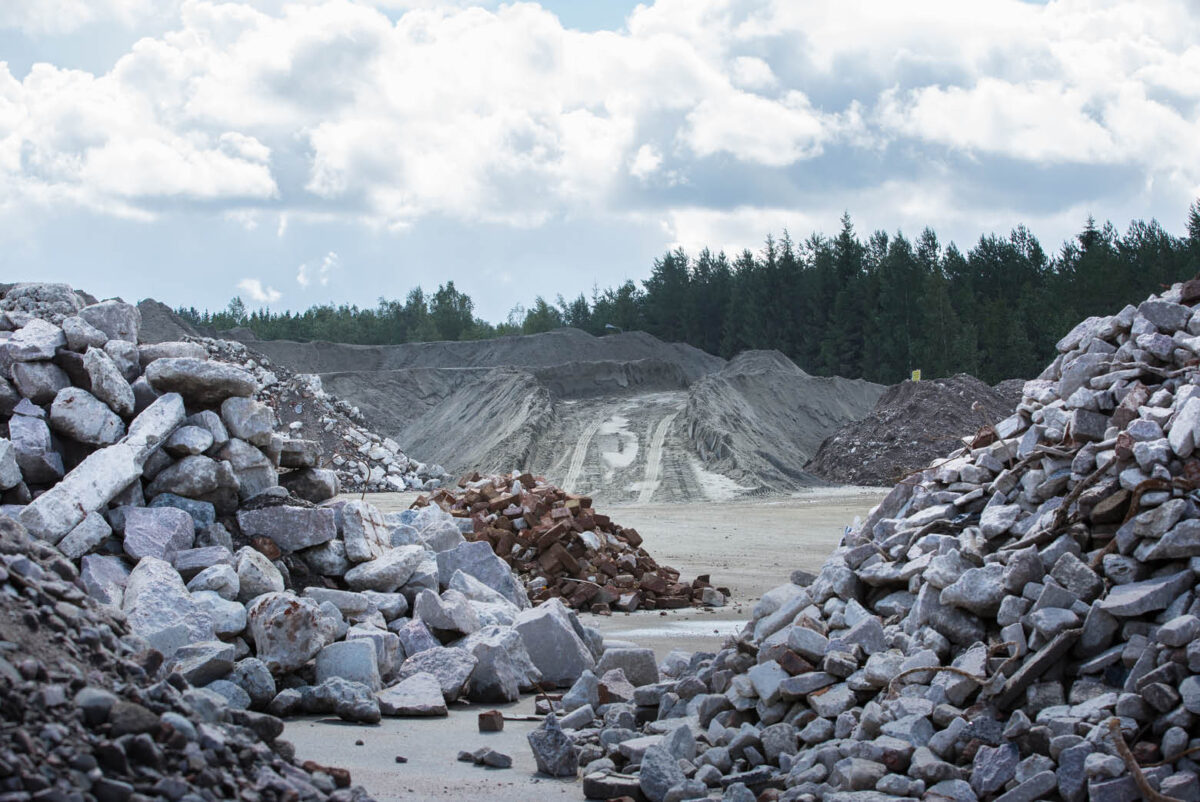 Bottom Slag Processing of contaminated soil and bottom slag - LHJ Group
